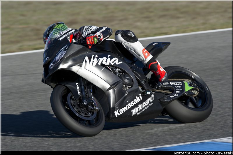 sykes_25_wsbk_2014_team_kawasaki