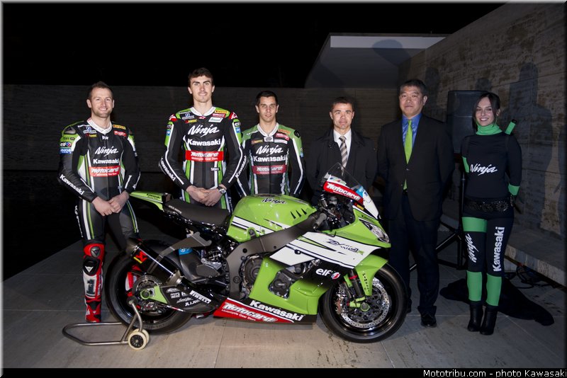 team_launch_17_wsbk_2014_team_kawasaki