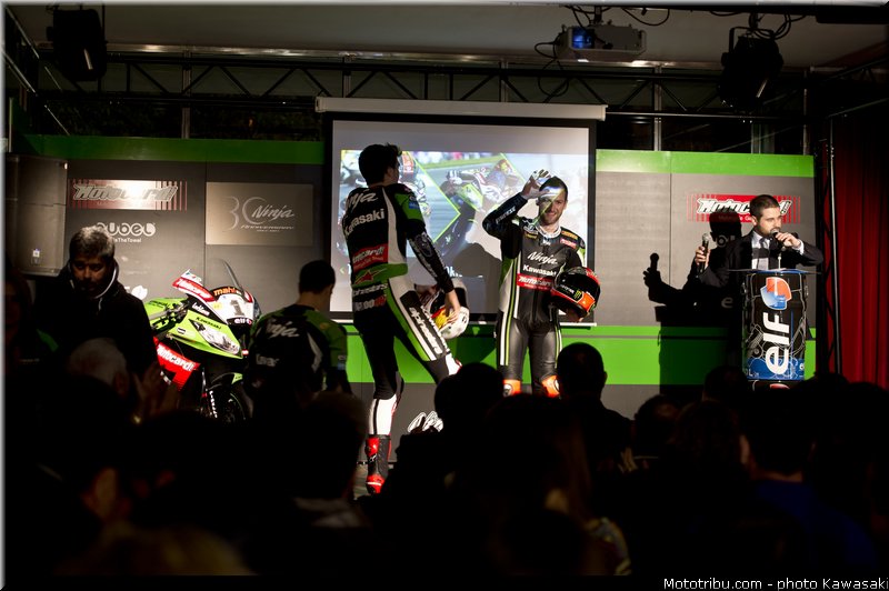 team_launch_21_wsbk_2014_team_kawasaki