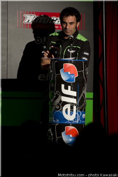 team_launch_25_wsbk_2014_team_kawasaki