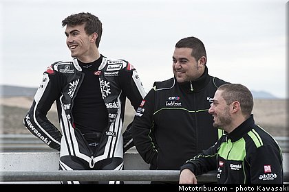baz_06_wsbk_2014_team_kawasaki.jpg