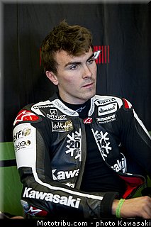 baz_13_wsbk_2014_team_kawasaki.jpg