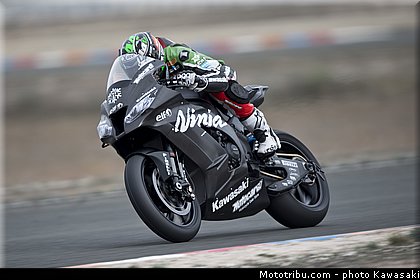 salom_08_wsbk_2014_team_kawasaki.jpg