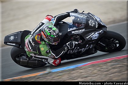 salom_09_wsbk_2014_team_kawasaki.jpg