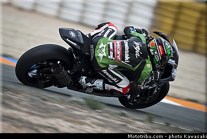 salom_10_wsbk_2014_team_kawasaki.jpg