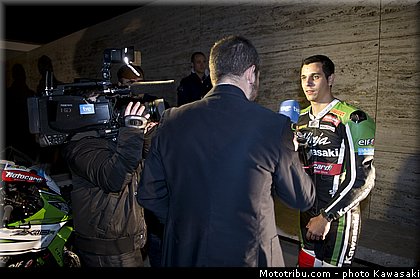 salom_11_wsbk_2014_team_kawasaki.jpg