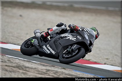 sykes_16_wsbk_2014_team_kawasaki.jpg