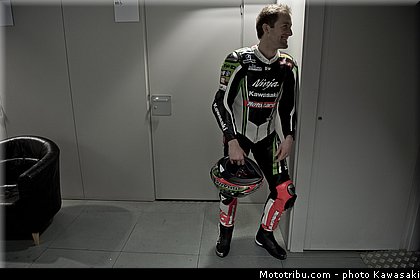 sykes_26_wsbk_2014_team_kawasaki.jpg