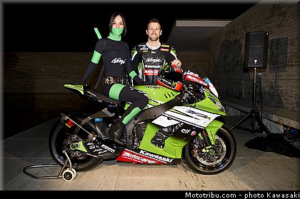 sykes_32_wsbk_2014_team_kawasaki.jpg