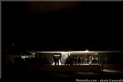 team_launch_04_wsbk_2014_team_kawasaki.jpg