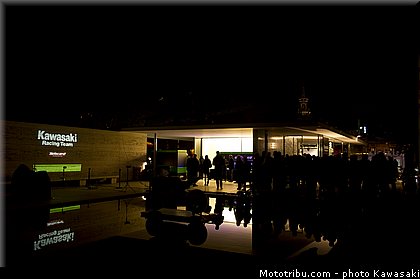 team_launch_05_wsbk_2014_team_kawasaki.jpg