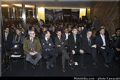 team_launch_06_wsbk_2014_team_kawasaki.jpg