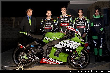 team_launch_14_wsbk_2014_team_kawasaki.jpg