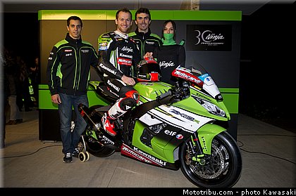 team_launch_18_wsbk_2014_team_kawasaki.jpg