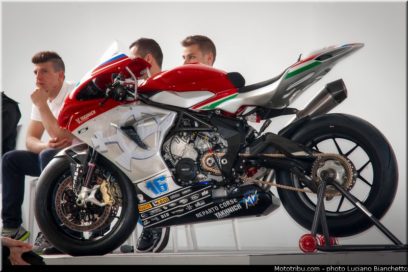 team_mv_agusta_reparto_corse_yakhnich_motorsport_wsbk_supersport_2014_009