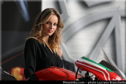 team_mv_agusta_reparto_corse_yakhnich_motorsport_wsbk_supersport_2014_032.jpg