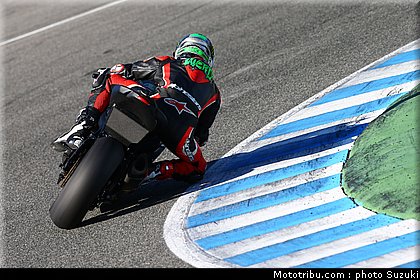 laverty_m_07_wsbk_2014_team_suzuki.jpg