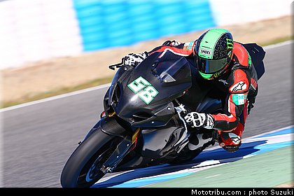 laverty_m_20_wsbk_2014_team_suzuki.jpg