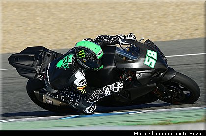 laverty_m_31_wsbk_2014_team_suzuki.jpg