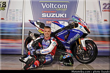 lowes_a_10_wsbk_2014_team_suzuki.jpg