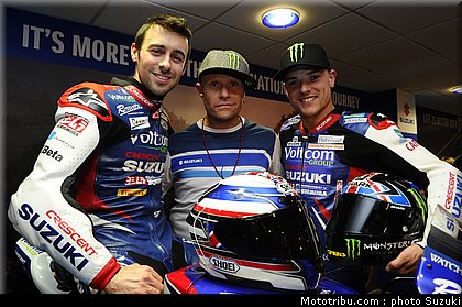 team_7_wsbk_2014_team_suzuki.jpg