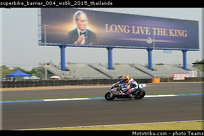 superbike_barrier_004_wsbk_2015_thailande.jpg