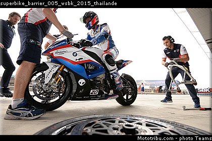 superbike_barrier_005_wsbk_2015_thailande.jpg