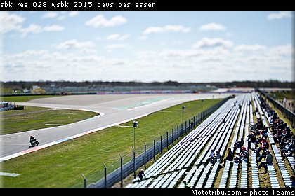 sbk_rea_028_wsbk_2015_pays_bas_assen.jpg