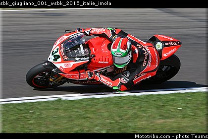 sbk_giugliano_001_wsbk_2015_italie_imola.jpg