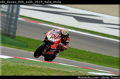 sbk_davies_006_wsbk_2015_italie_imola.jpg