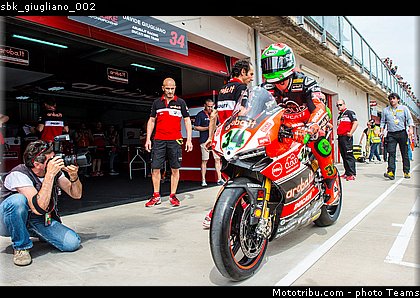 sbk_giugliano_002.jpg