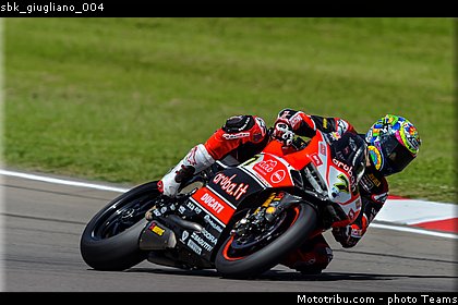 sbk_giugliano_004.jpg
