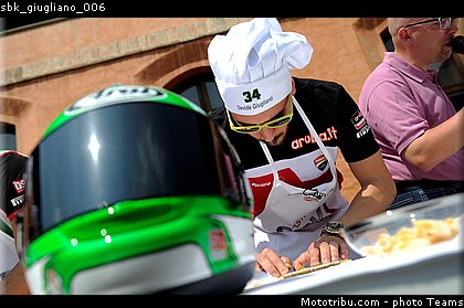 sbk_giugliano_006.jpg