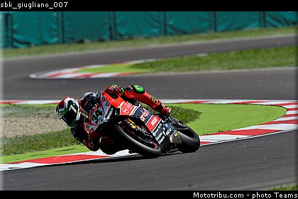 sbk_giugliano_007.jpg