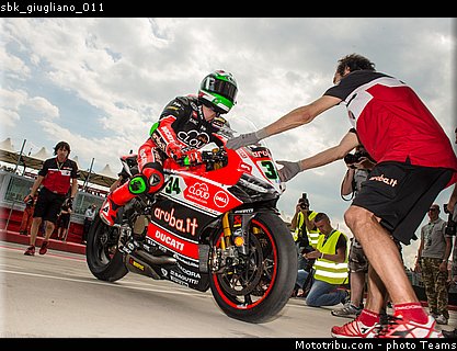 sbk_giugliano_011.jpg