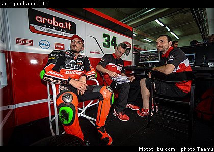 sbk_giugliano_015.jpg