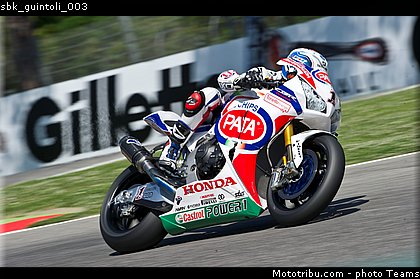 sbk_guintoli_003.jpg