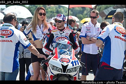 sbk_pit_babe_002.jpg