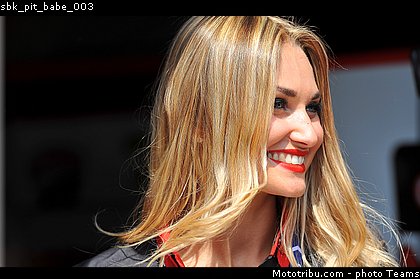 sbk_pit_babe_003.jpg