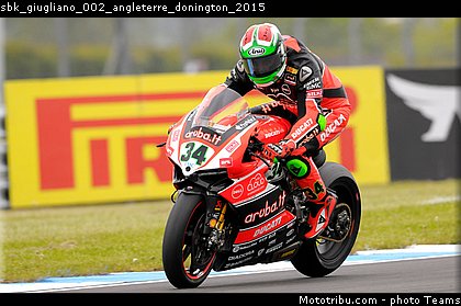 sbk_giugliano_002_angleterre_donington_2015.jpg
