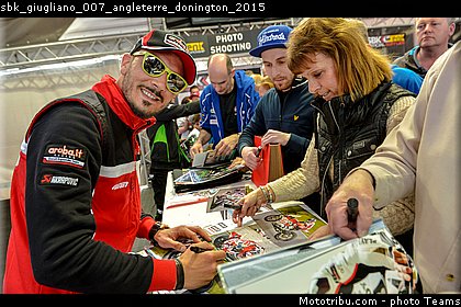 sbk_giugliano_007_angleterre_donington_2015.jpg
