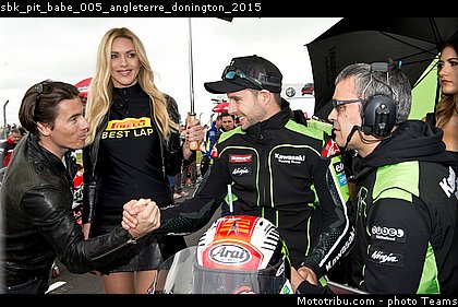 sbk_pit_babe_005_angleterre_donington_2015.jpg