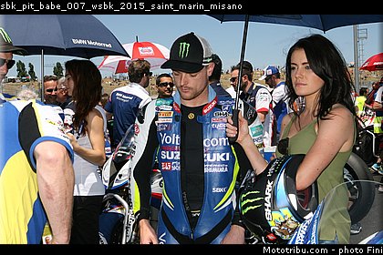 sbk_pit_babe_007_wsbk_2015_saint_marin_misano.jpg