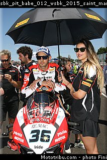 sbk_pit_babe_012_wsbk_2015_saint_marin_misano.jpg