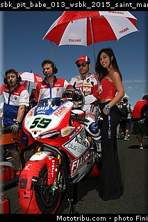 sbk_pit_babe_013_wsbk_2015_saint_marin_misano.jpg