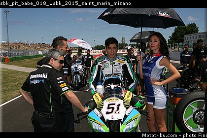 sbk_pit_babe_018_wsbk_2015_saint_marin_misano.jpg