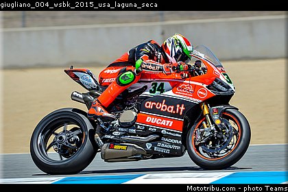 giugliano_004_wsbk_2015_usa_laguna_seca.jpg