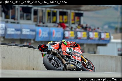 giugliano_011_wsbk_2015_usa_laguna_seca.jpg