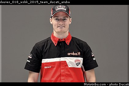 davies_018_wsbk_2015_team_ducati_aruba.jpg
