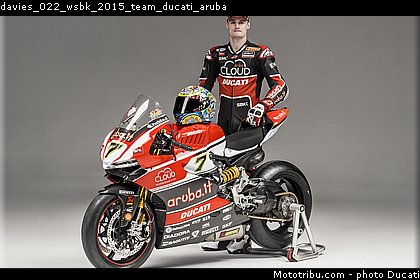 davies_022_wsbk_2015_team_ducati_aruba.jpg